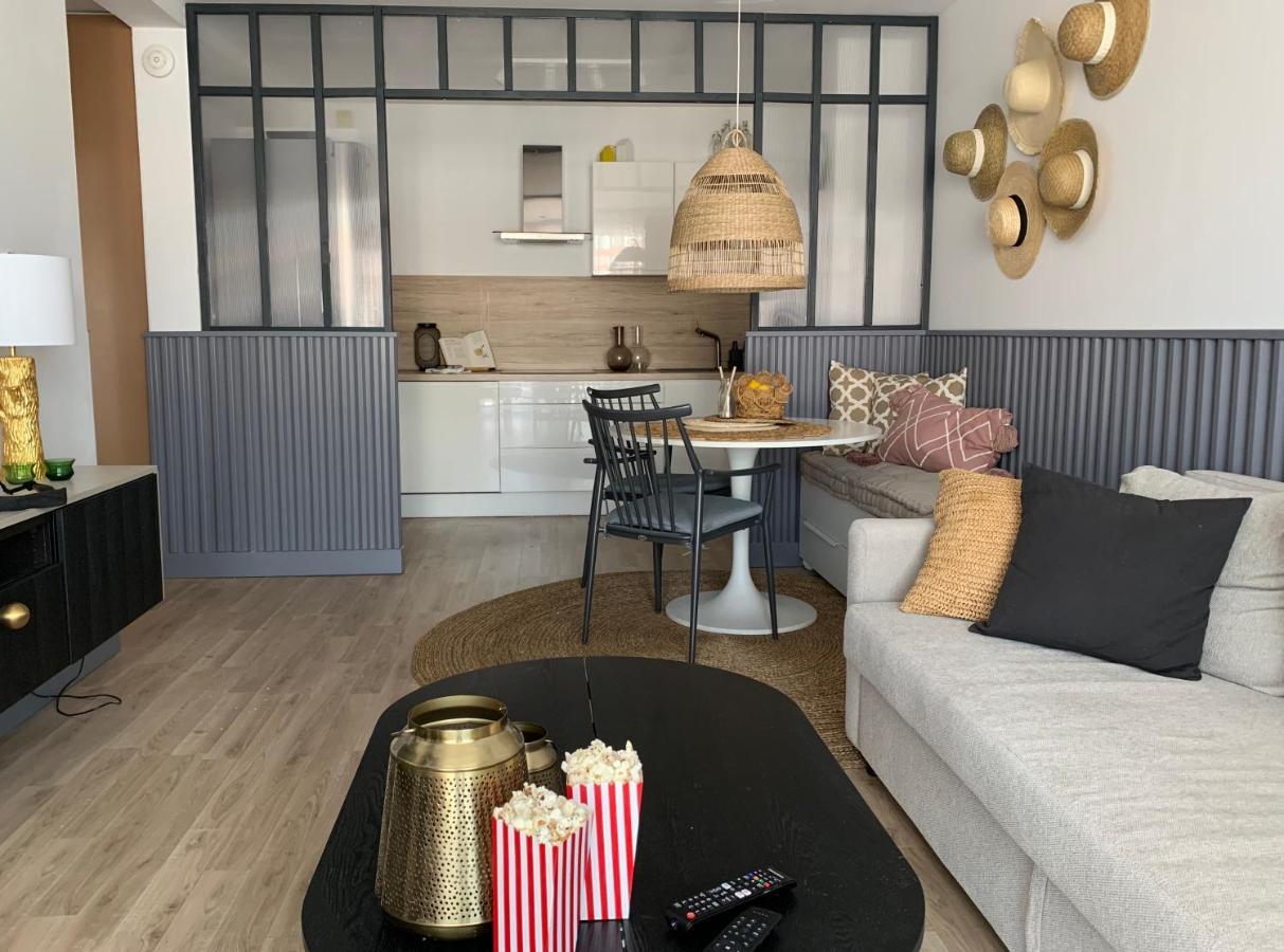 Central Point By Zoom Apartments Братислава Екстериор снимка