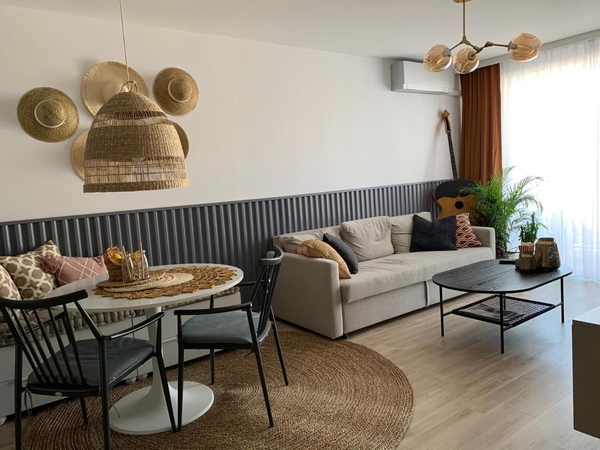 Central Point By Zoom Apartments Братислава Екстериор снимка