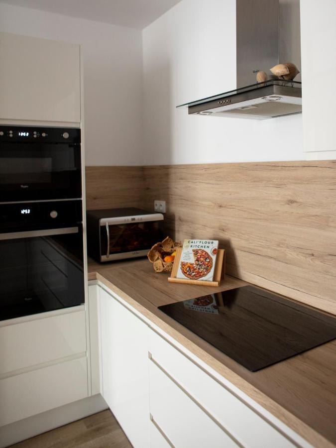Central Point By Zoom Apartments Братислава Екстериор снимка